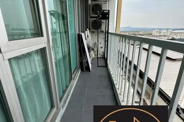 I Residence @ I City