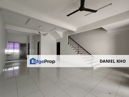 2 storey Kota Bayuemas Klang 22 x 80  Guarded & Gated area, Selangor, Klang