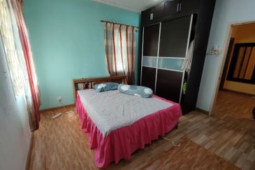 Corner lot Kota Kemuning 