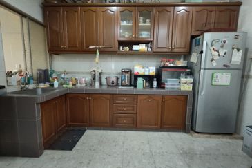 Corner house below market price 