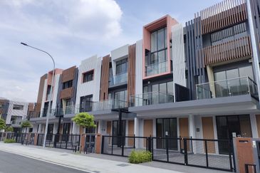 Taman Puchong Legenda