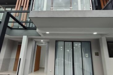 Taman Puchong Legenda