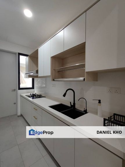 Brand new 3 storey near by IOI Mall Puchong free flood area , Selangor, Puchong