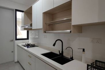 Taman Puchong Legenda