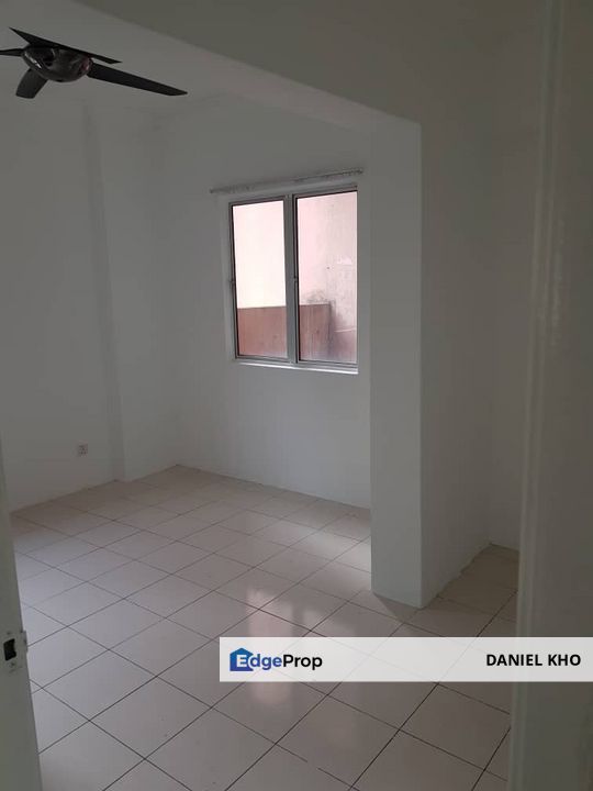 Walking distance to Centro Mall Klang, Selangor, Klang