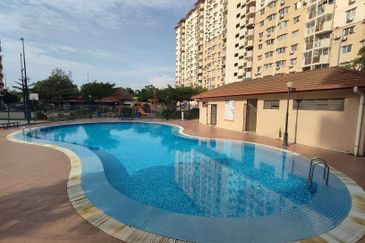 Pangsapuri Damai, Subang Bestari