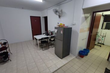 Pangsapuri Damai, Subang Bestari