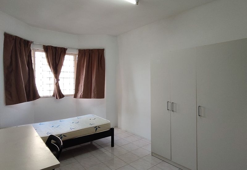 Pangsapuri Damai, Subang Bestari