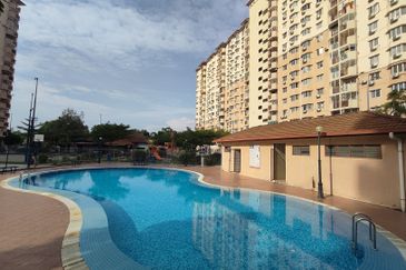 Pangsapuri Damai, Subang Bestari