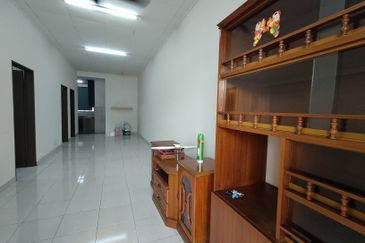 Jalan Kebun Nenas 2B/KS7