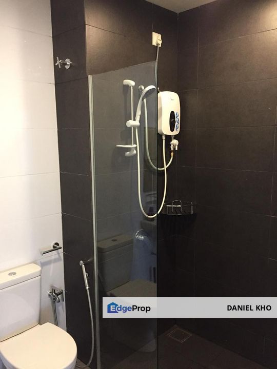 Renovated & fully furnished unit near by UOW College Glenmarie Shah Alam, Selangor, Glenmarie