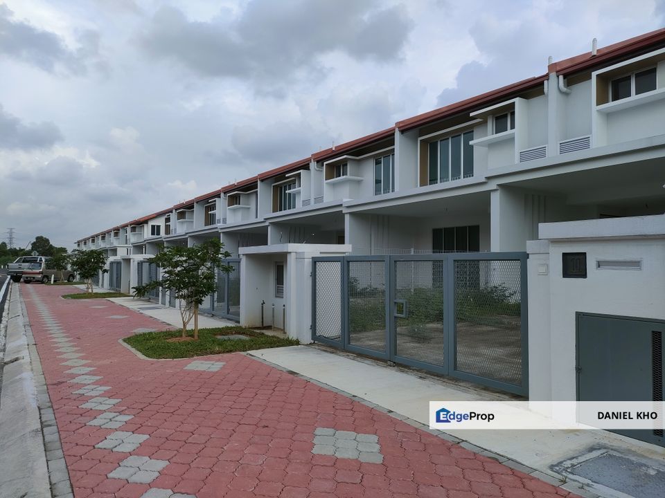 Guarded & gated house in Kota Bayuemas Klang near by  Chinese school Wu Teck Bandar Parklands Klang , Selangor, Klang