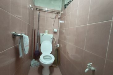 Taman Beringin , Sungai Lang , 42700 Banting, Selangor.