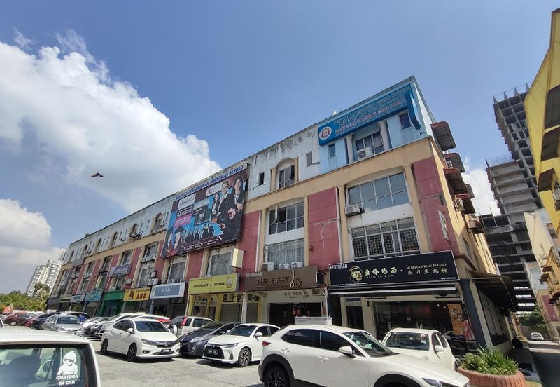 Regalia Business Centre, USJ 1