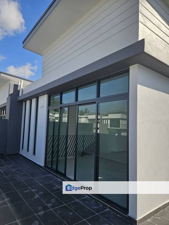 3 Storey Semi- Detached house ON SALE!, Selangor, Hulu Langat