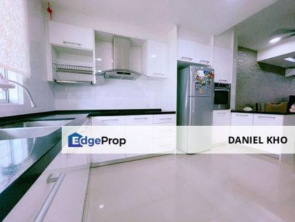 Fully renovated & Ready move in condition 2 storey house in Puchong , Selangor, Puchong