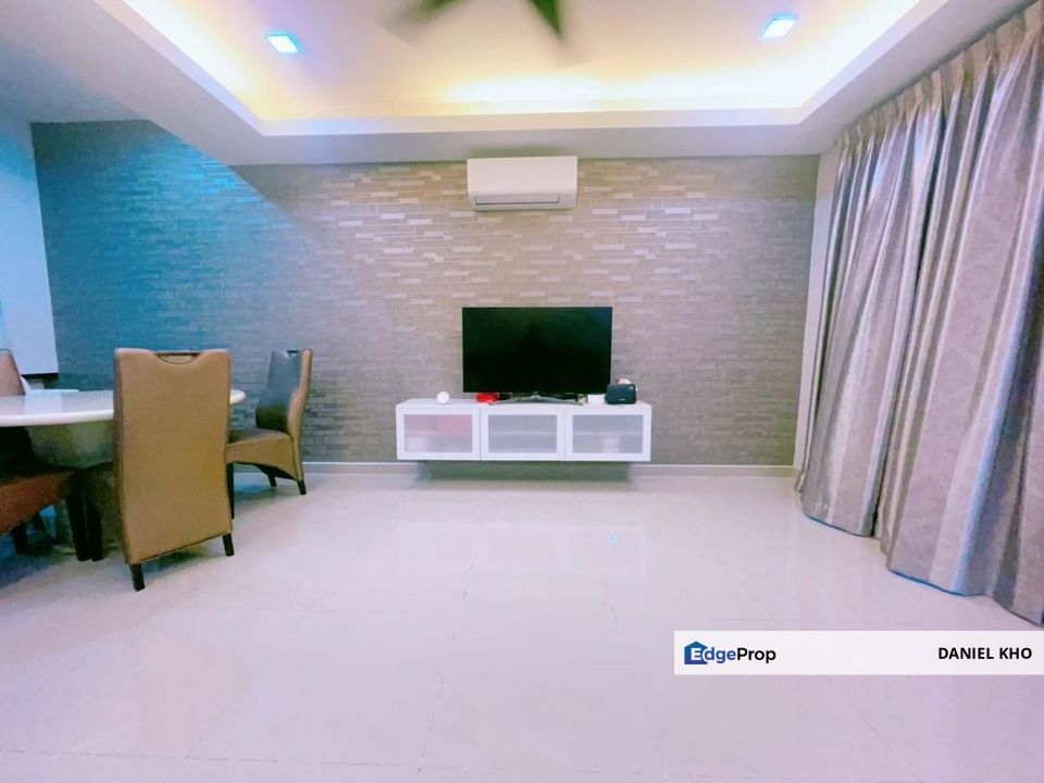 Fully renovated & Ready move in condition 2 storey house in Puchong , Selangor, Puchong