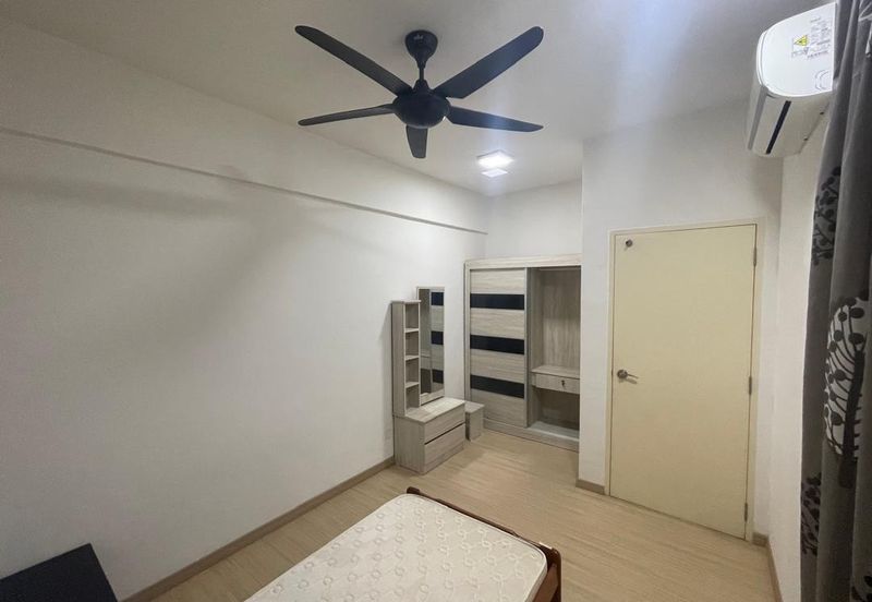 Gravit8 @ Klang South