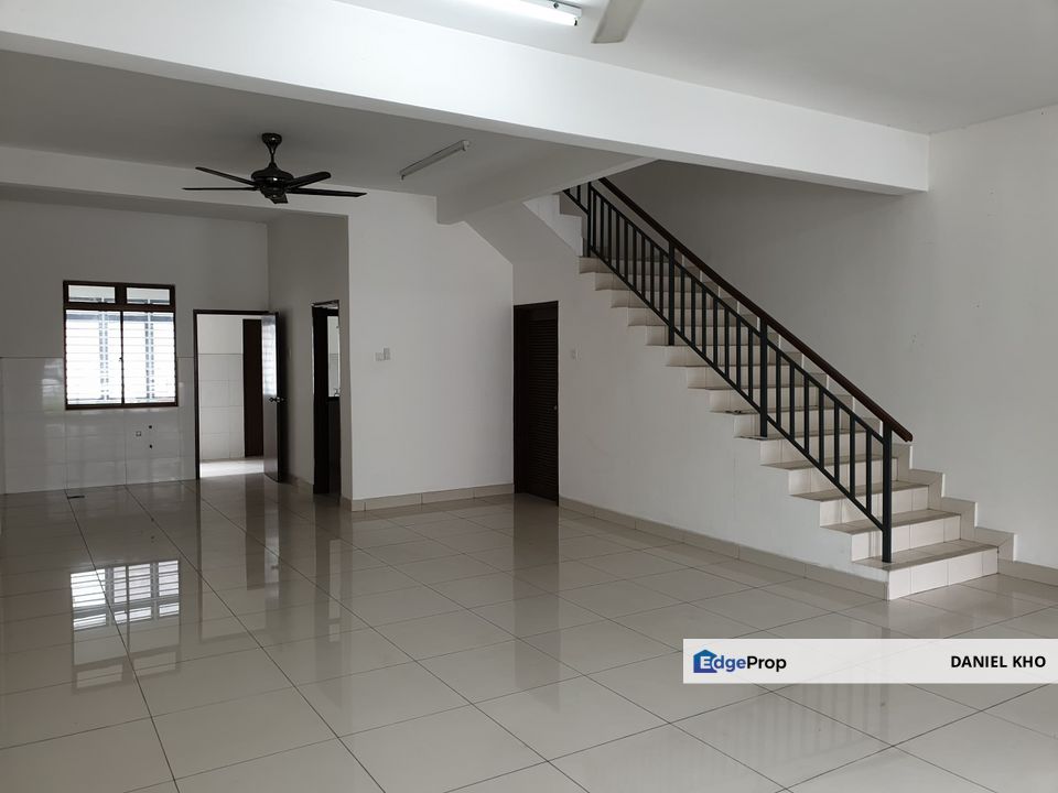 Near by Ambank Bandar Puteri Klang, Selangor, Klang