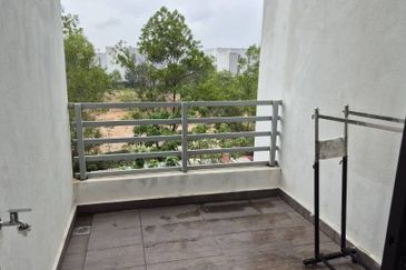 Klover 18 @ Taman Bukit Serdang