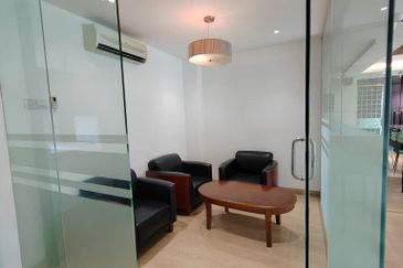 Office Lot @ Bandar Mahkota, Cheras (Partially Furnished)