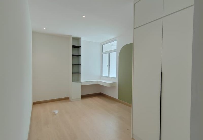 Office Lot @ Bandar Mahkota, Cheras (Partially Furnished)