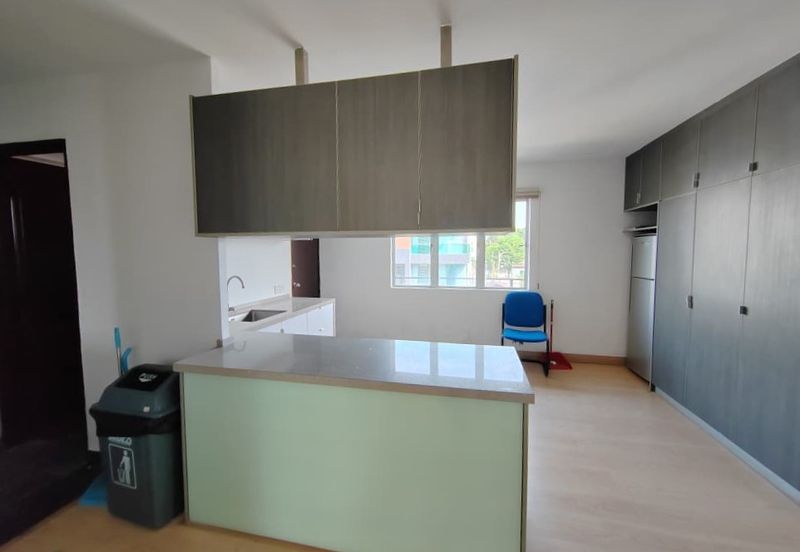 Office Lot @ Bandar Mahkota, Cheras (Partially Furnished)