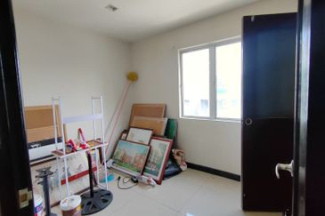 Office Lot @ Bandar Mahkota, Cheras (Partially Furnished)