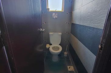 Office Lot @ Bandar Mahkota, Cheras (Partially Furnished)