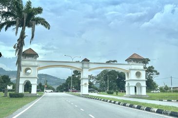 COLLEGE HEIGHTS GARDEN RESORT (PAJAM)