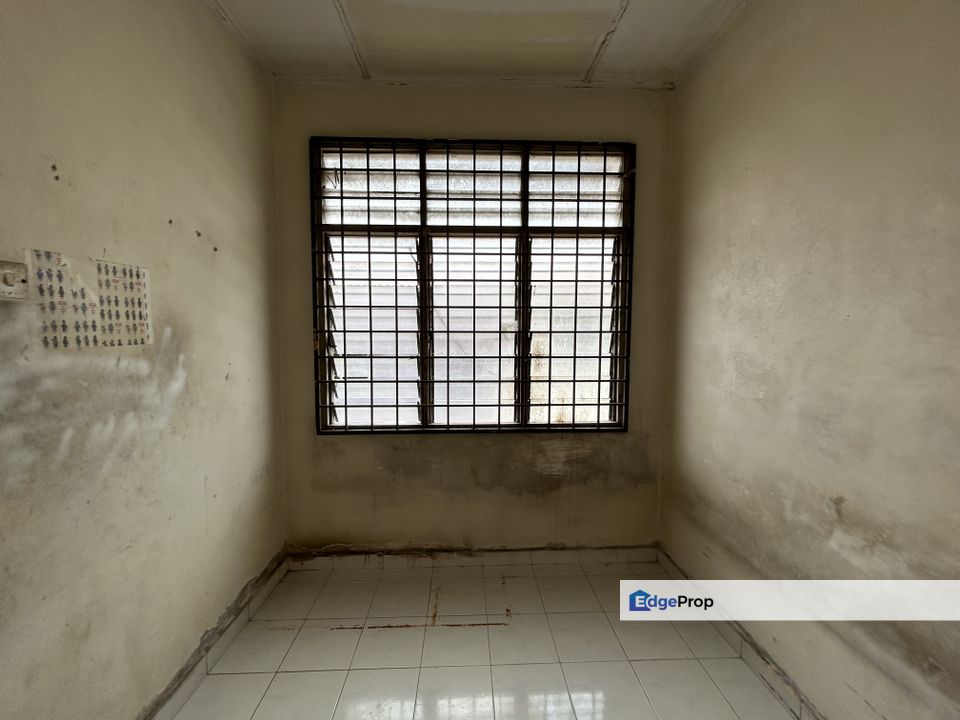 SINGLE STOREY END LOT @ TMN DESARIA NILAI, Negeri Sembilan, Nilai