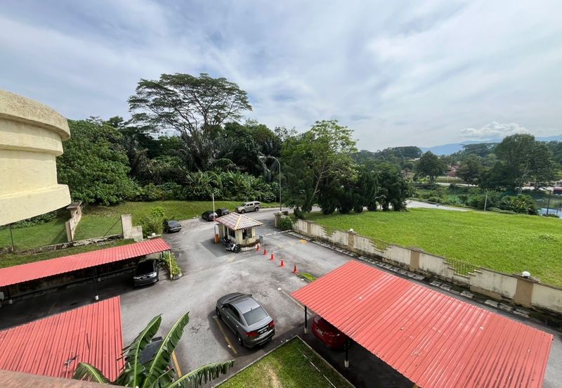 Tasik Mewah Condominium