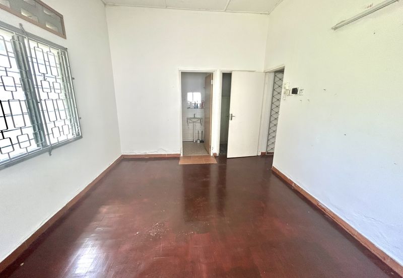 SINGLE STOREY BUNGALOW FOR SALE IN TAMAN GOLF HEIGHT AMPANGAN