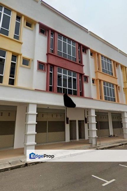 3 STOREY SHOP OFFICE  INTERMEDIATE UNIT, Johor, Segamat