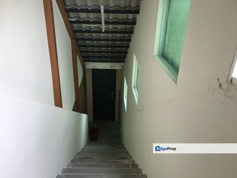 3 STOREY SEMI D FOR SALE @ BERINGIN AVENUE CHERAS, AEON, Selangor, Cheras