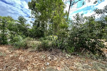 (5995 SQFT) RESIDENTIAL BUNGALOW LAND FOR SALE IN KG PAYA PORT DICKSON