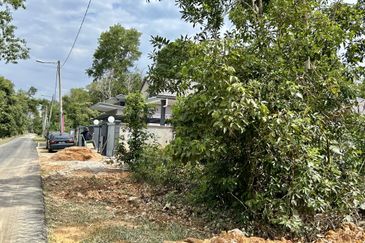 (5995 SQFT) RESIDENTIAL BUNGALOW LAND FOR SALE IN KG PAYA PORT DICKSON