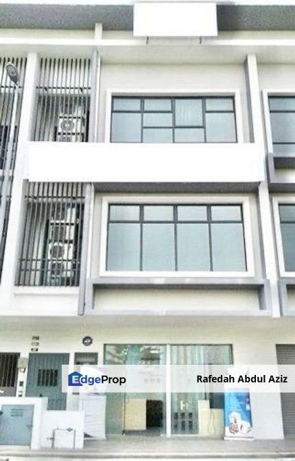 Renovated 3 Storey Office Jalan BP 7 Bandar Bukit Puchong Selangor, Selangor, Puchong