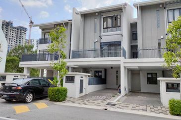 Crescent Park Townvilla