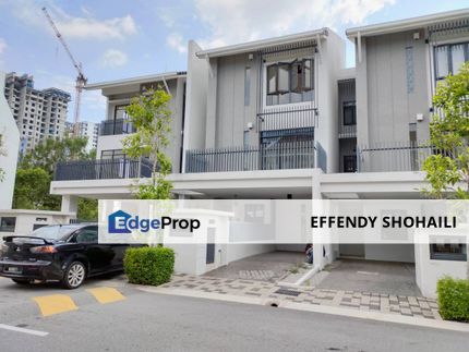 CRESCENT TOWNVILLA END LOT BUKIT MAHKOTA, Selangor, Bangi