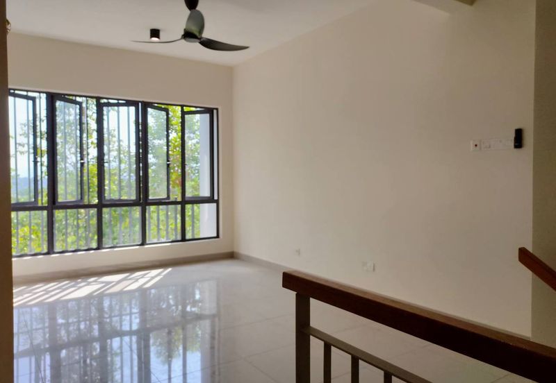 Crescent Park Townvilla