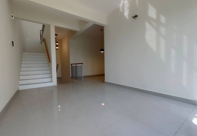 Crescent Park Townvilla