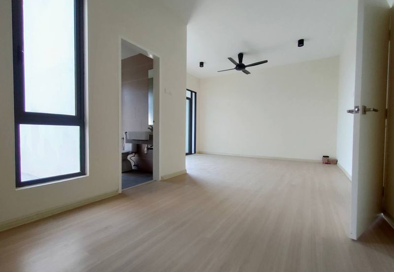 Crescent Park Townvilla