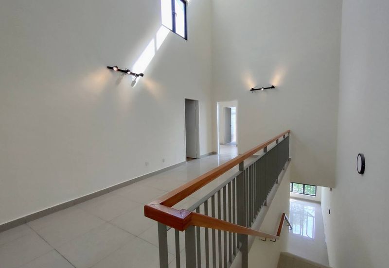 Crescent Park Townvilla