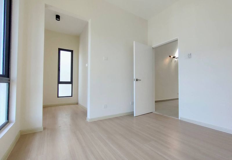 Crescent Park Townvilla