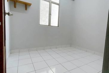 Tasik Heights Apartment