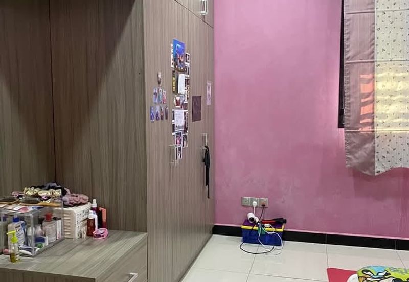 Putra Hill Residency