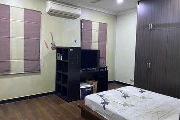 Putra Hill Residency