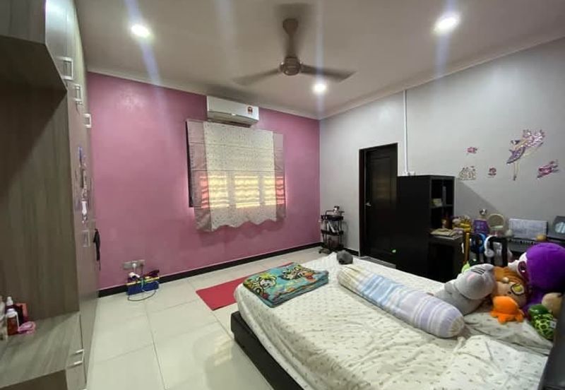 Putra Hill Residency