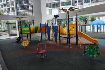 I Residence @ I City